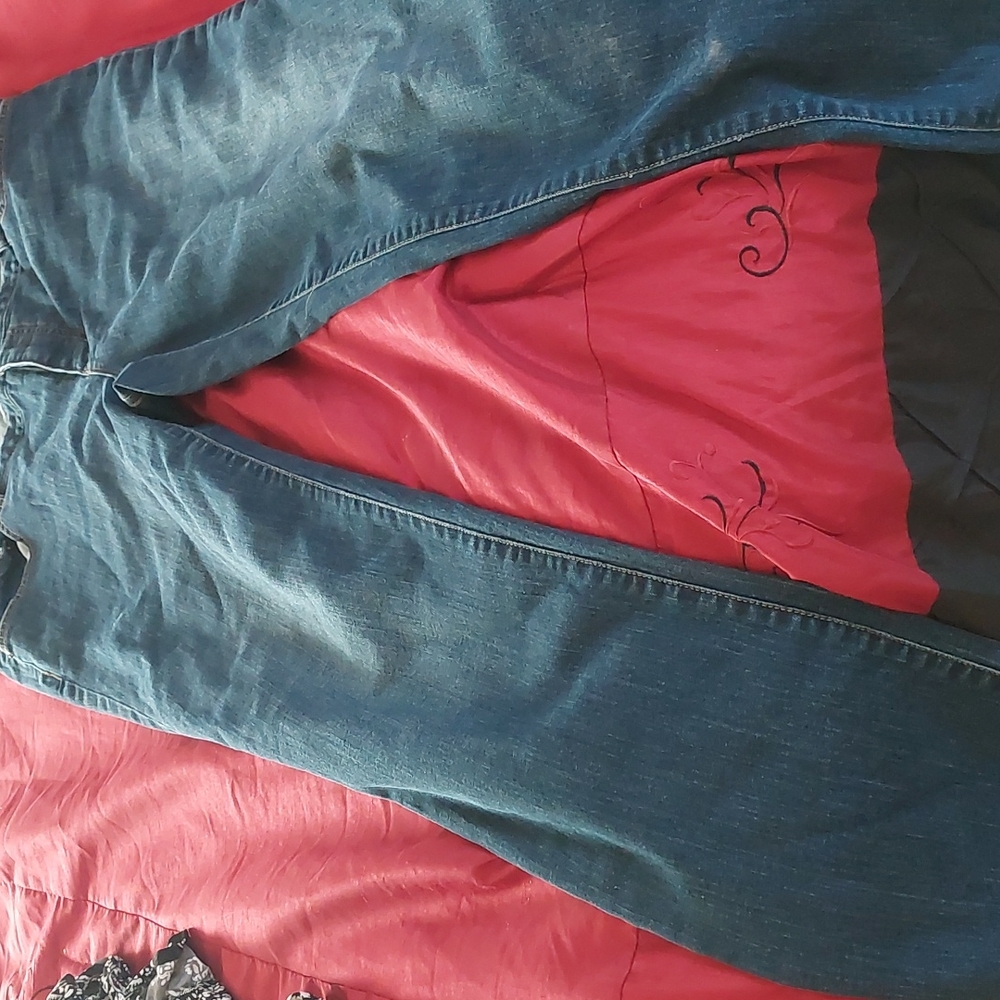 Women's jeans